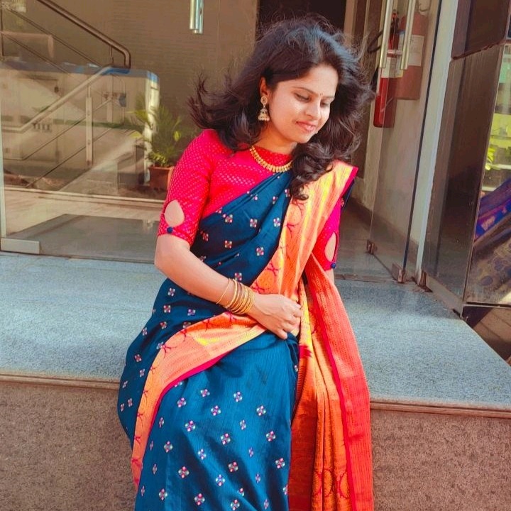 शब्दवेडी ( Reshma Bodke)