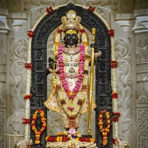 तनुजा संतोष प्रभुदेसाई